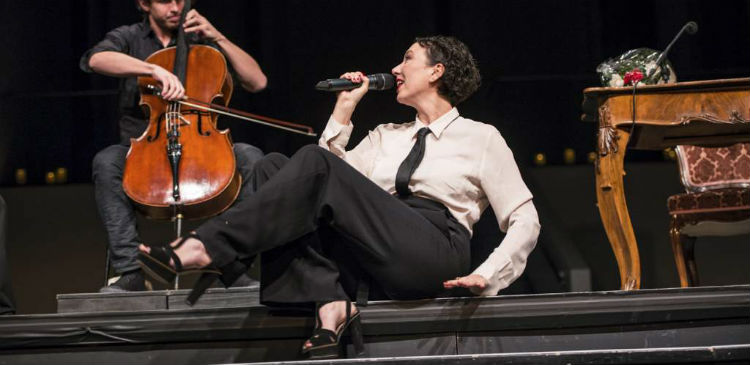 © Daniela Matejschek