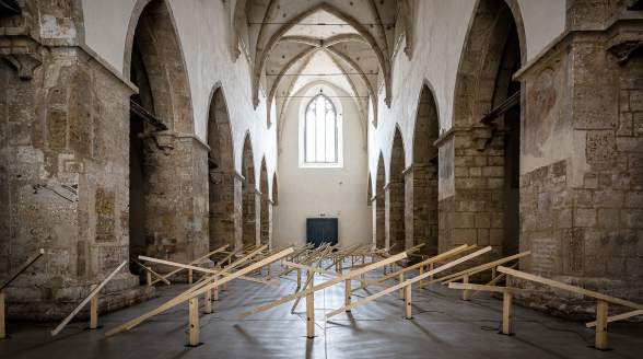 Klangraum Krems Minoritenkirche, Zimoun Klangarchitektur 2015 Klangraum Krems Minoritenkirche, Zimoun Klangarchitektur 2015